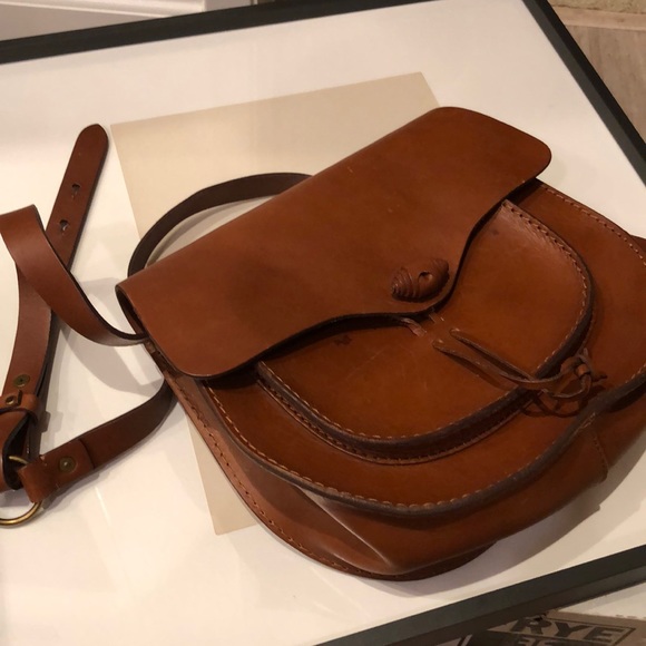 Madewell Handbags - Madewell cognac brown saddle bag leather crossbody